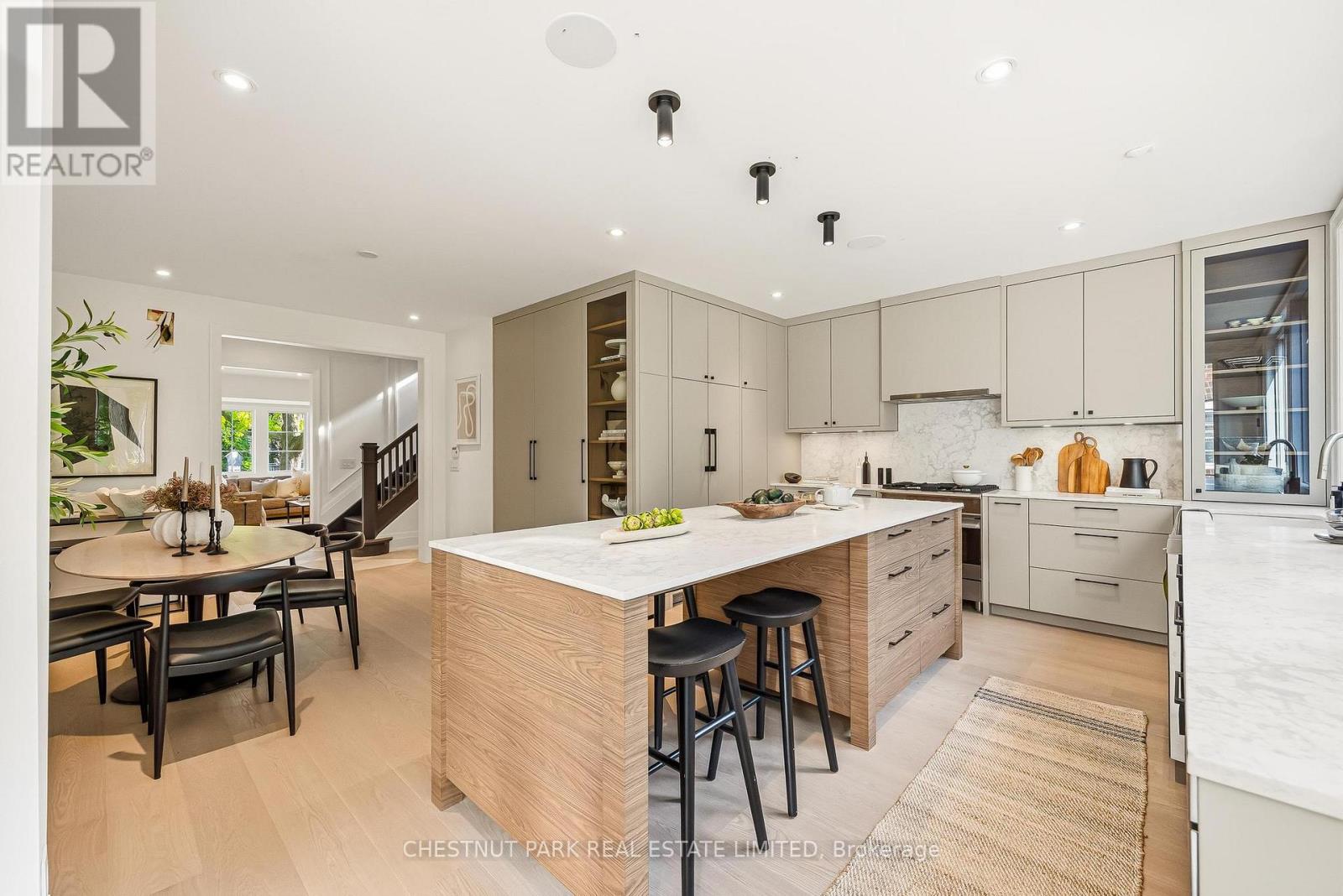 12 GLENVIEW AVENUE - 8
