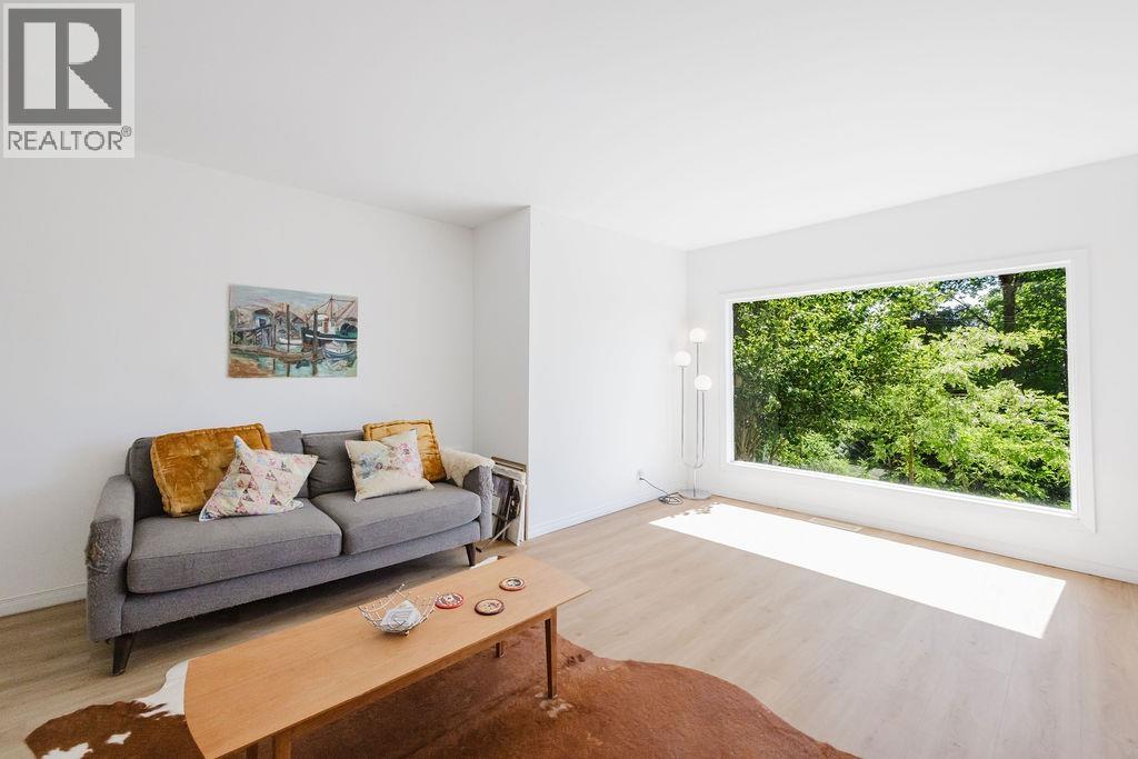 915 MARINE DRIVE, Gibsons — photo 3