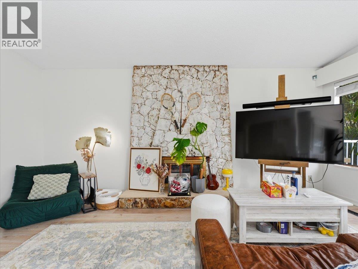 8071 GREENLAKE PLACE, Burnaby