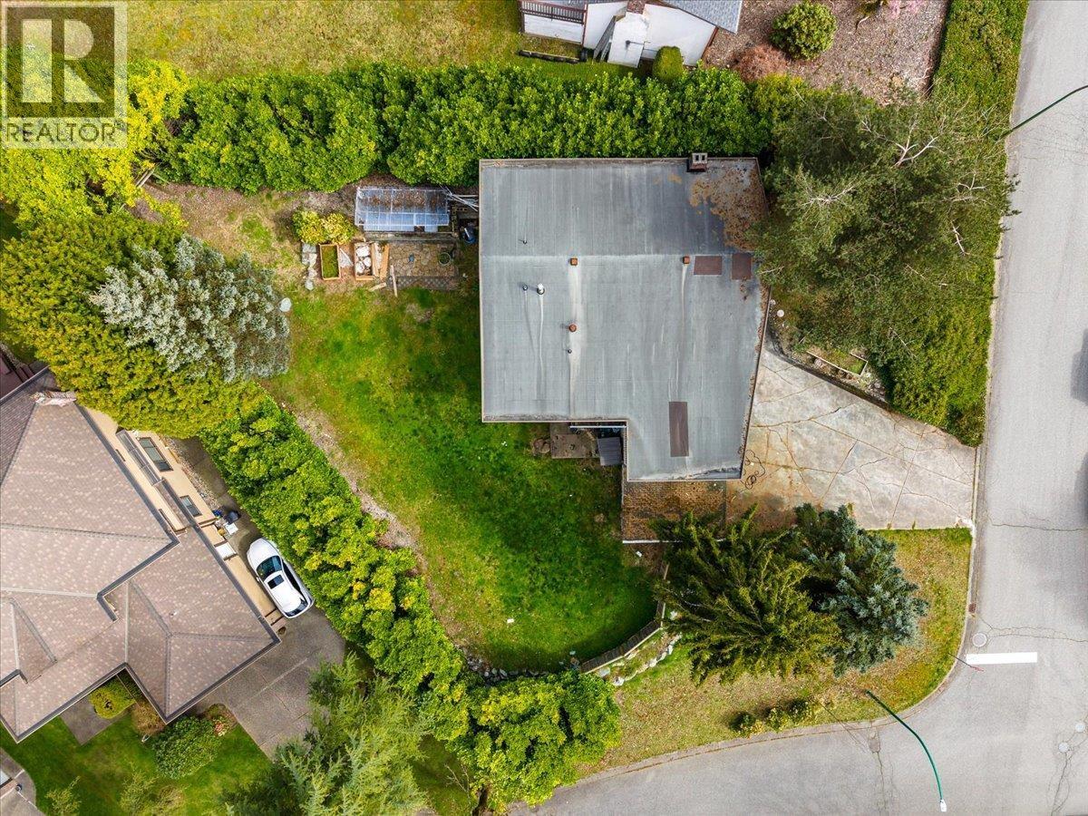 8071 GREENLAKE PLACE, Burnaby