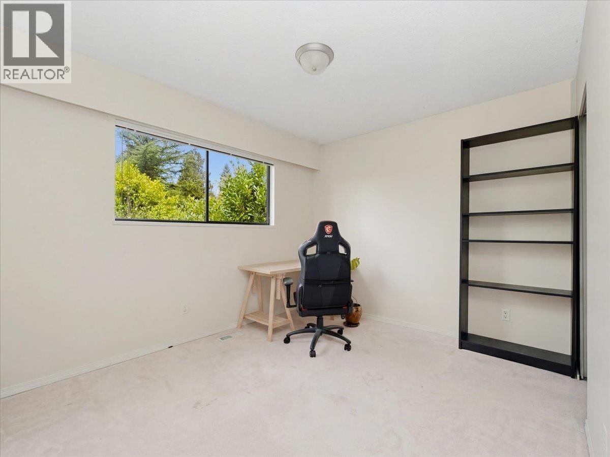 8071 GREENLAKE PLACE, Burnaby