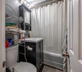 Bedroom - 404 Aikins Street, Winnipeg, MB R2W4H4 Photo 10