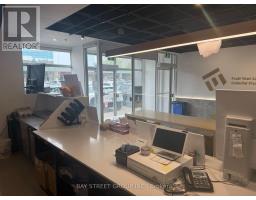 101 - 330 Highway 7 E, Richmond Hill, ON L4B3P8 Photo 9