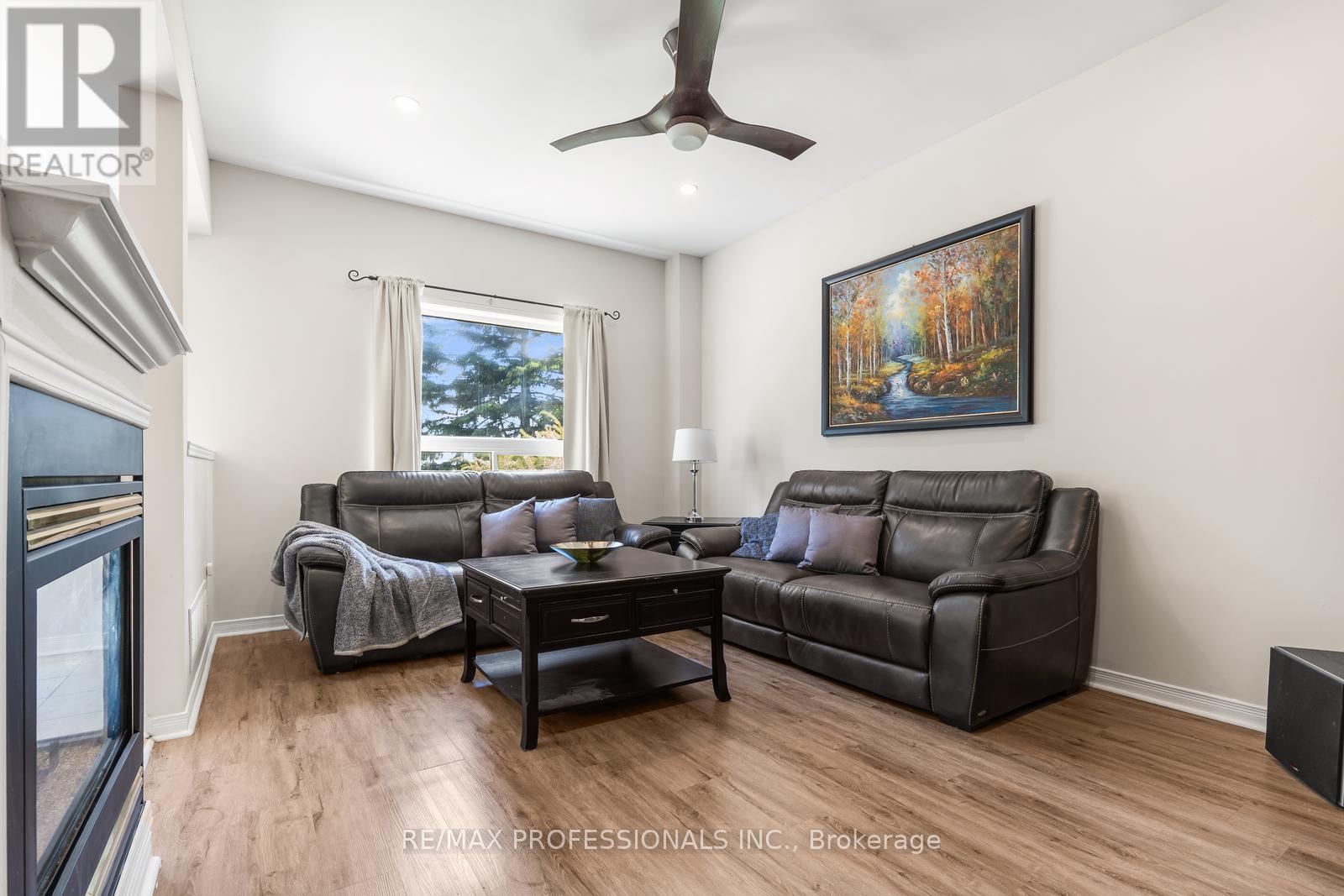 106 HOLLYBUSH DRIVE - 12