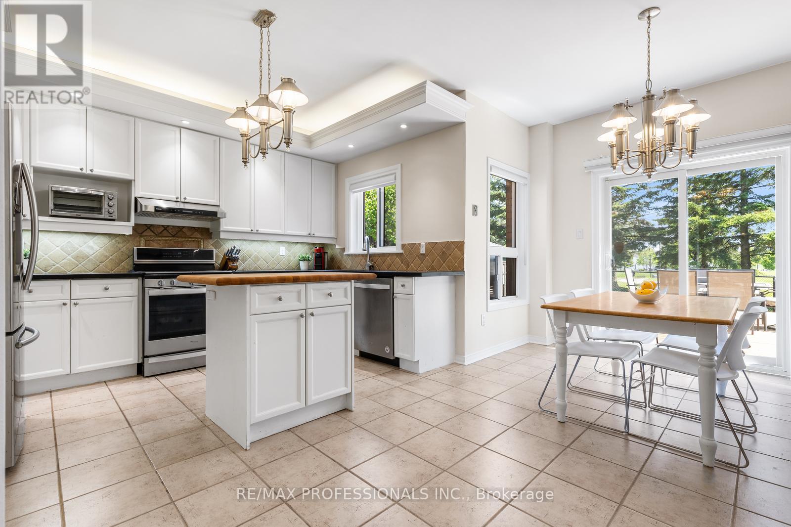 106 HOLLYBUSH DRIVE - 16