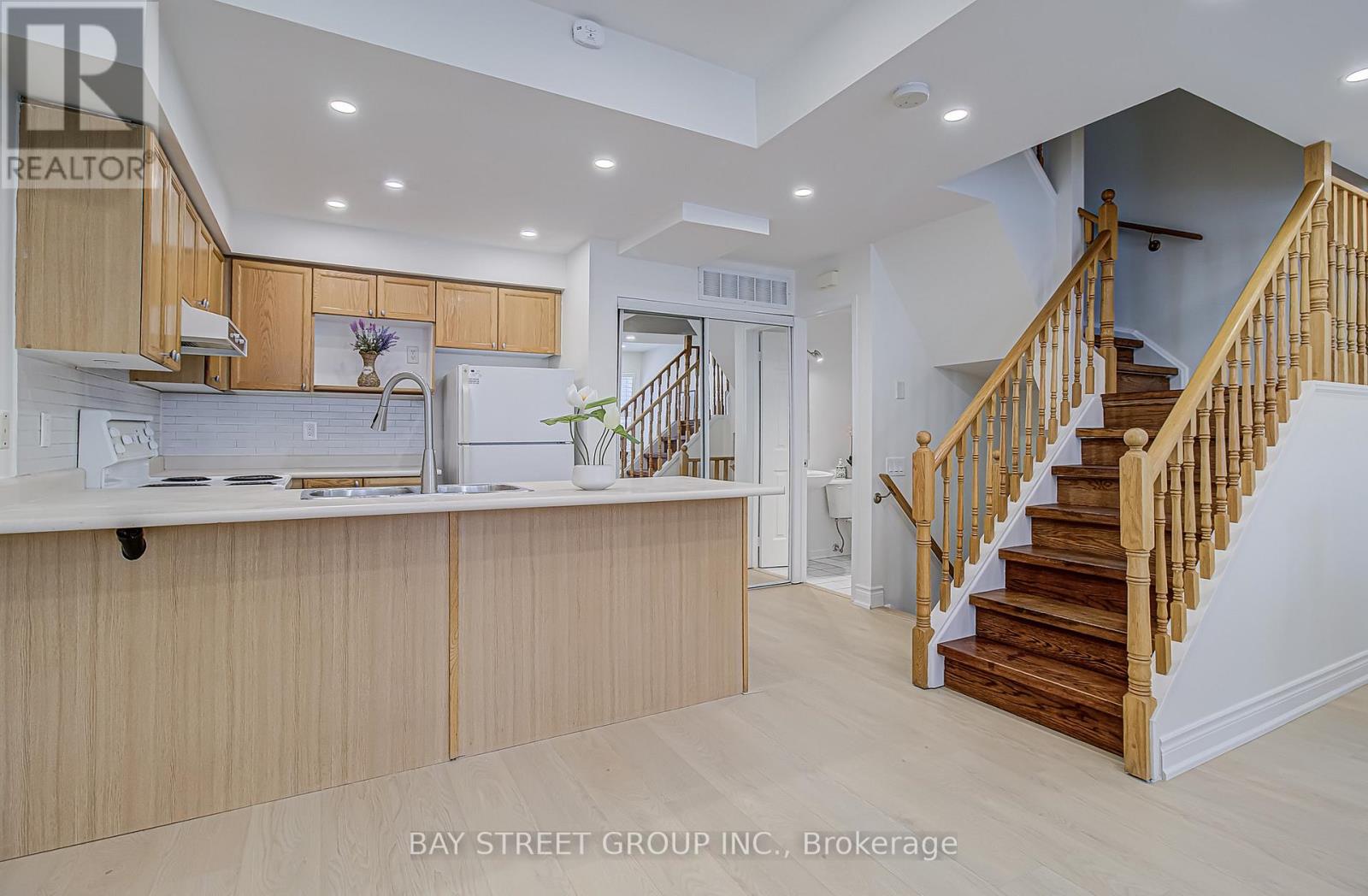 #87 760 LAWRENCE AVENUE SW - 10