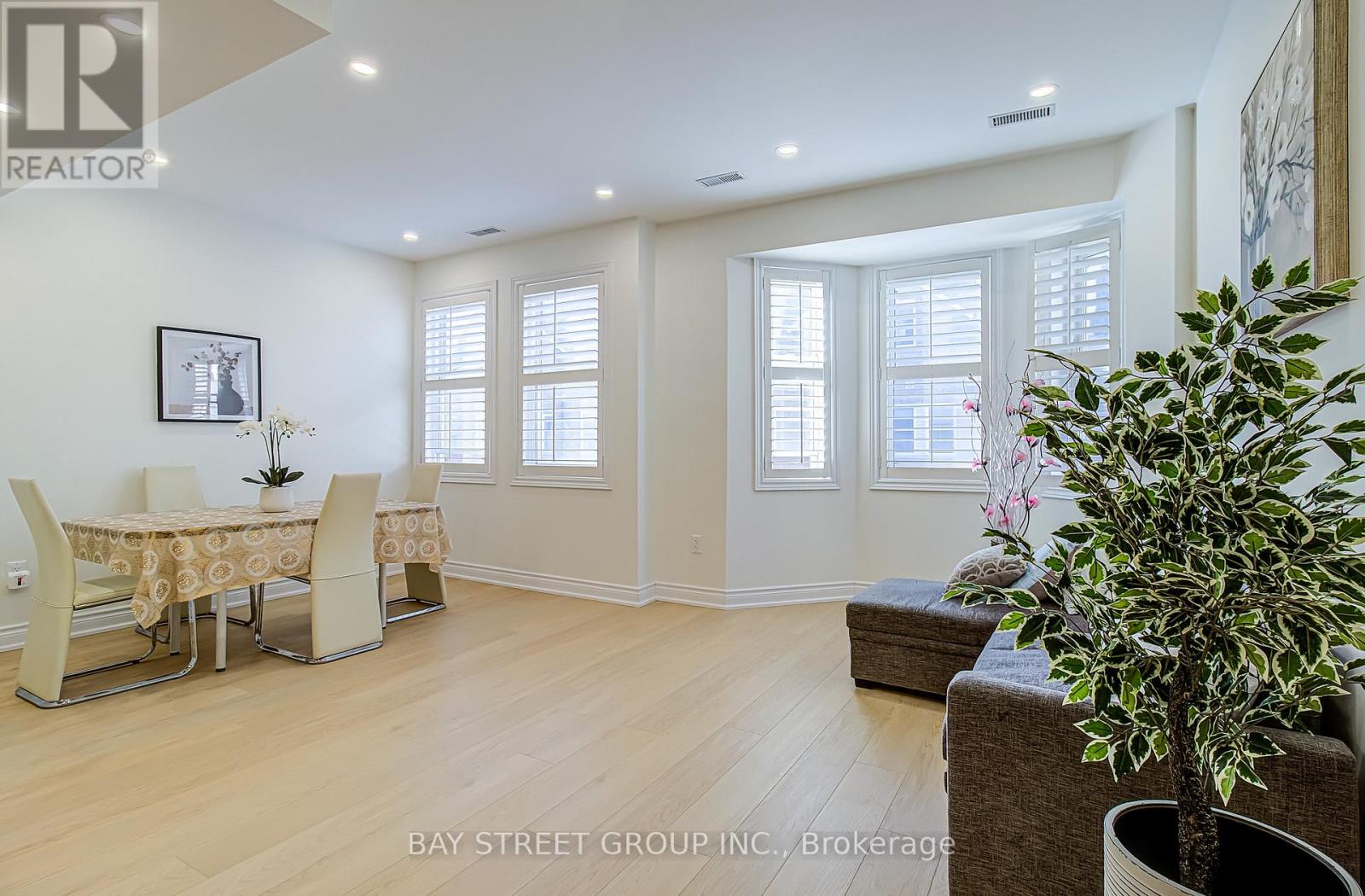 #87 760 LAWRENCE AVENUE SW - 4