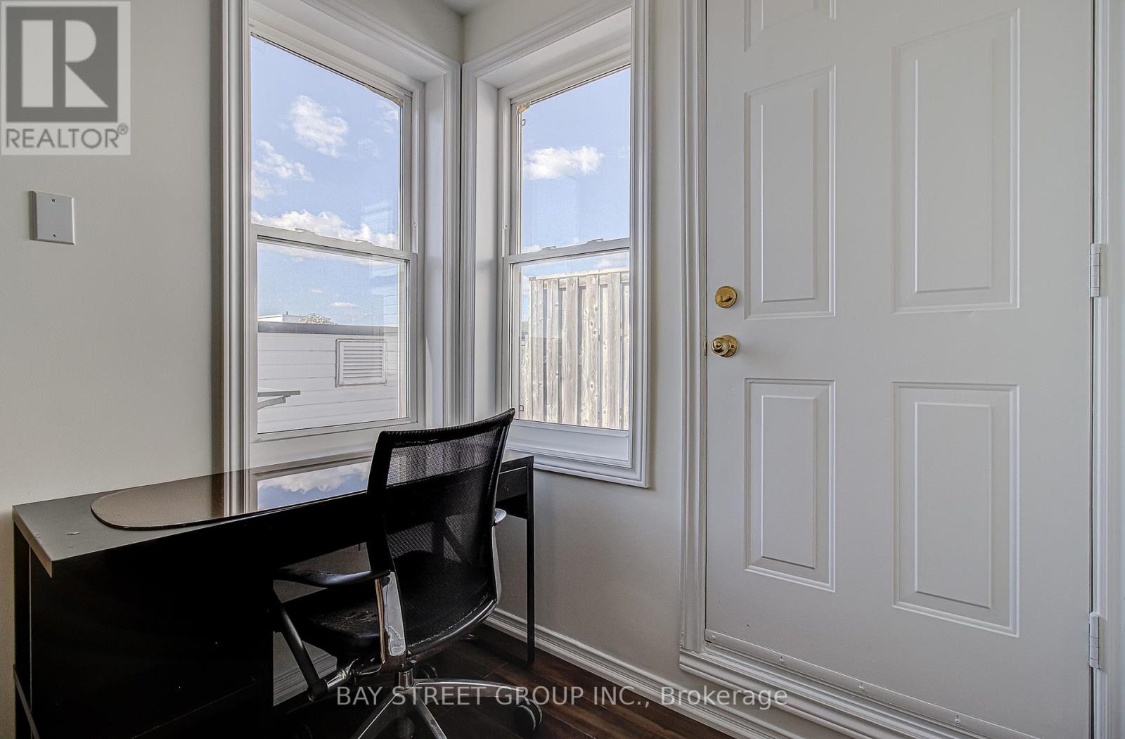 #87 760 LAWRENCE AVENUE SW - 9
