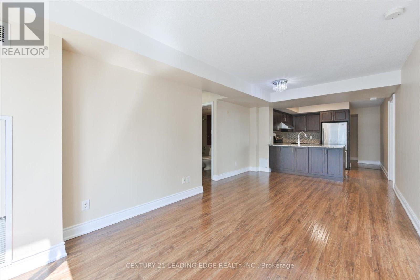 #710 1040 THE QUEENSWAY - 10