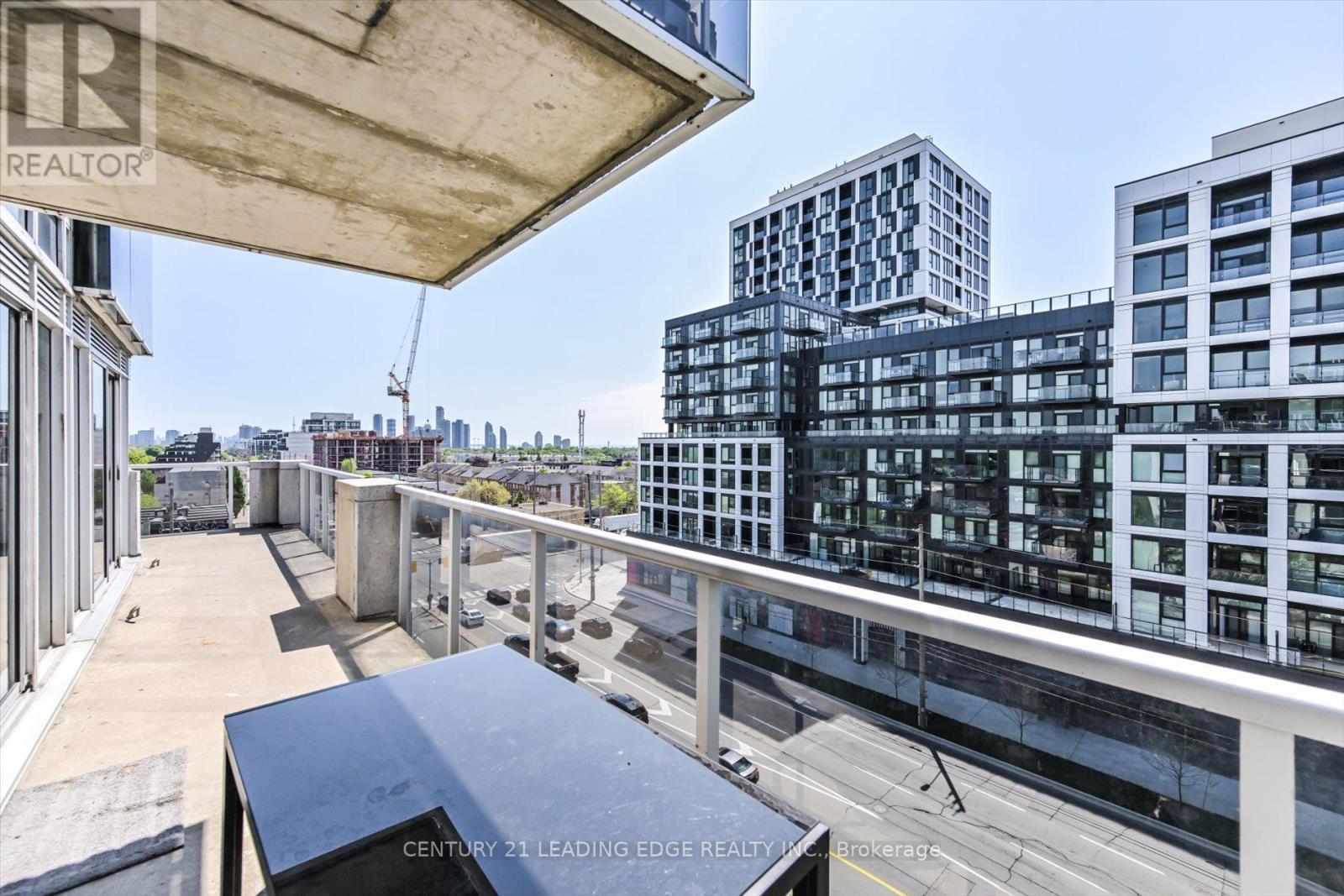 #710 1040 THE QUEENSWAY - 20