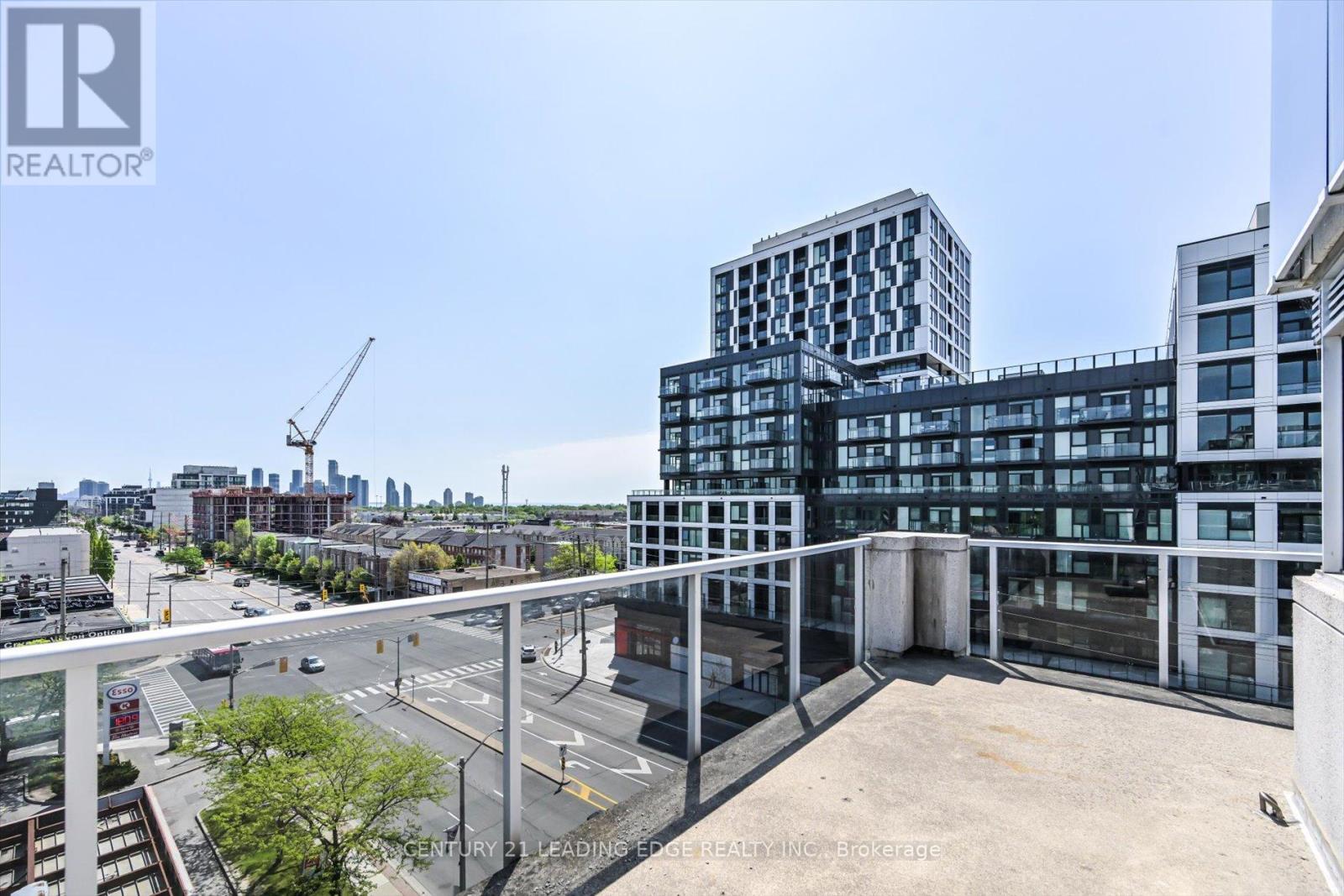 #710 1040 THE QUEENSWAY - 22