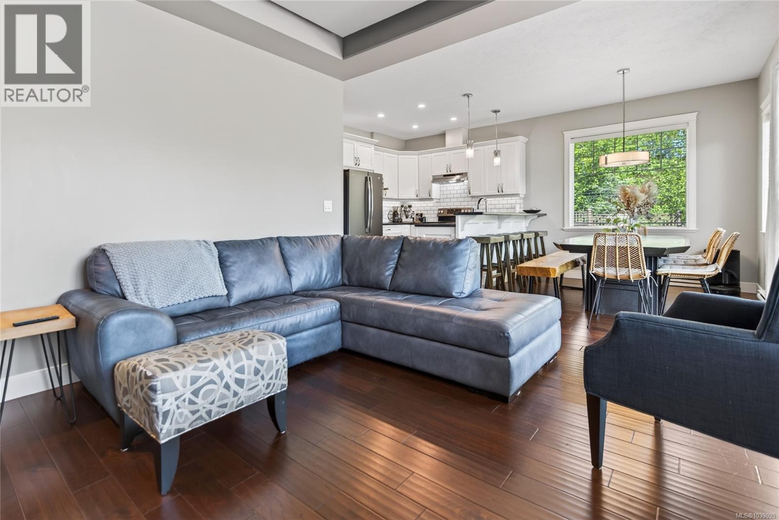 #133 2077 20th St - 23