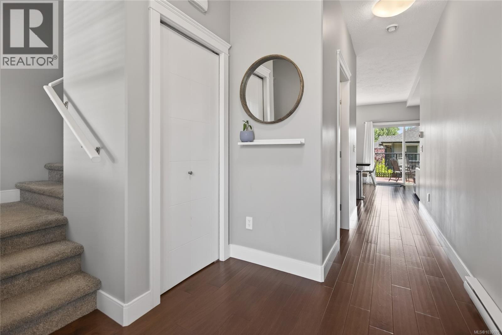 #133 2077 20th St - 8