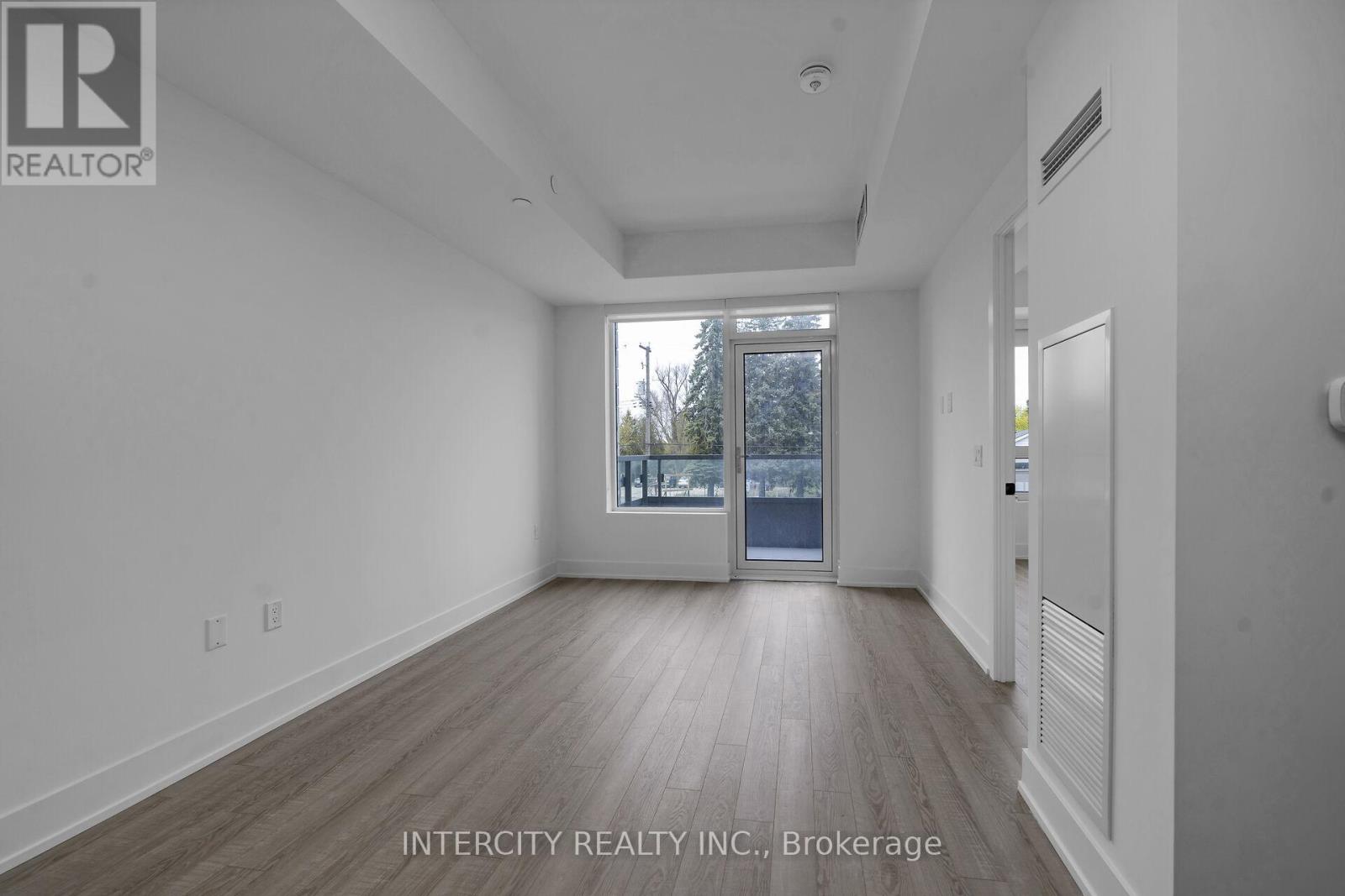 #227 2075 KING ROAD - 18