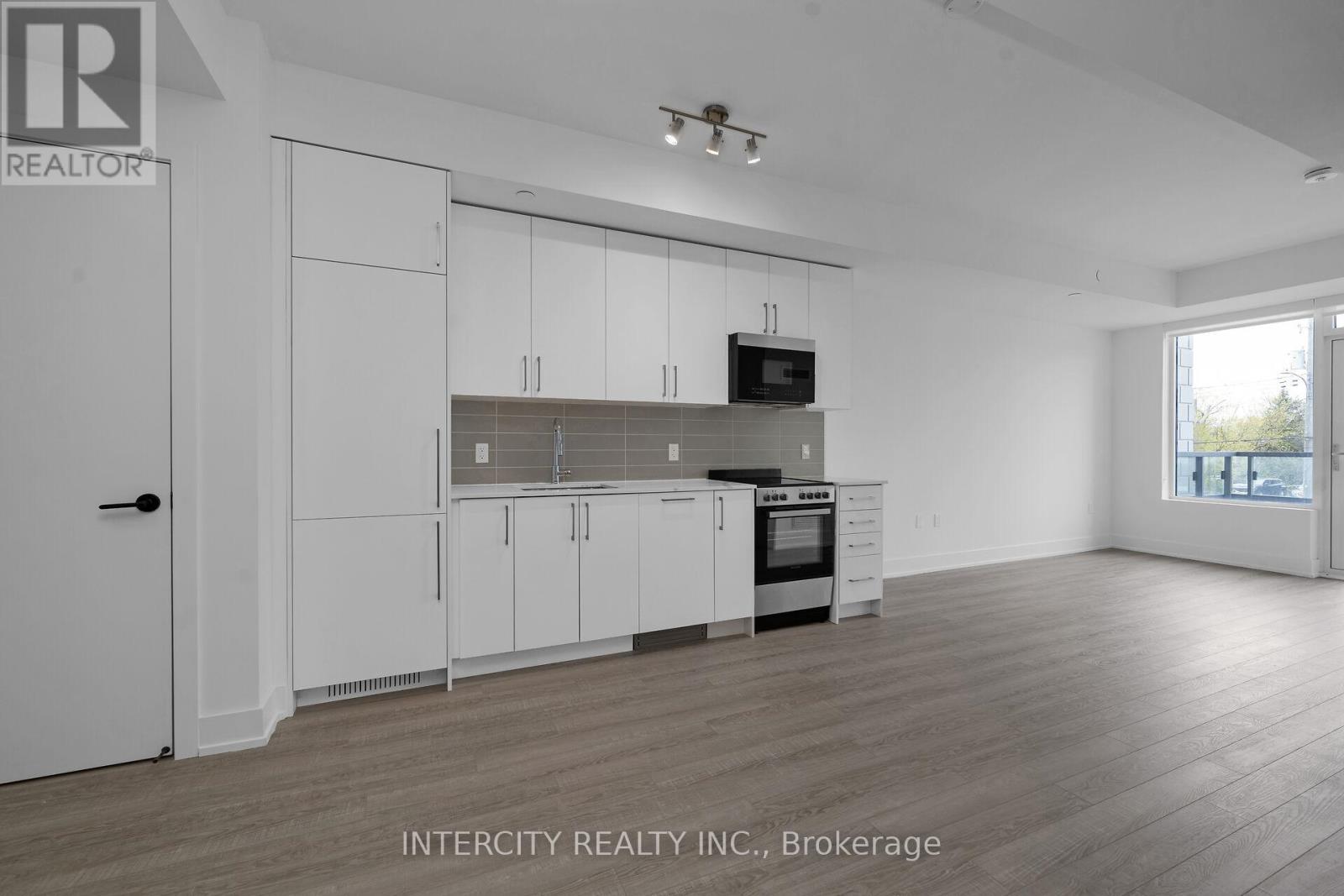 #227 2075 KING ROAD - 14
