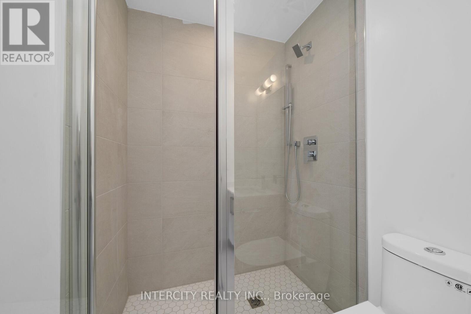 #227 2075 KING ROAD - 26