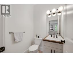 1001 Condor Place, Squamish, BC V8B0P4 Photo 34