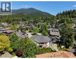 1001 Condor Place, Squamish, BC V8B0P4 Photo 11