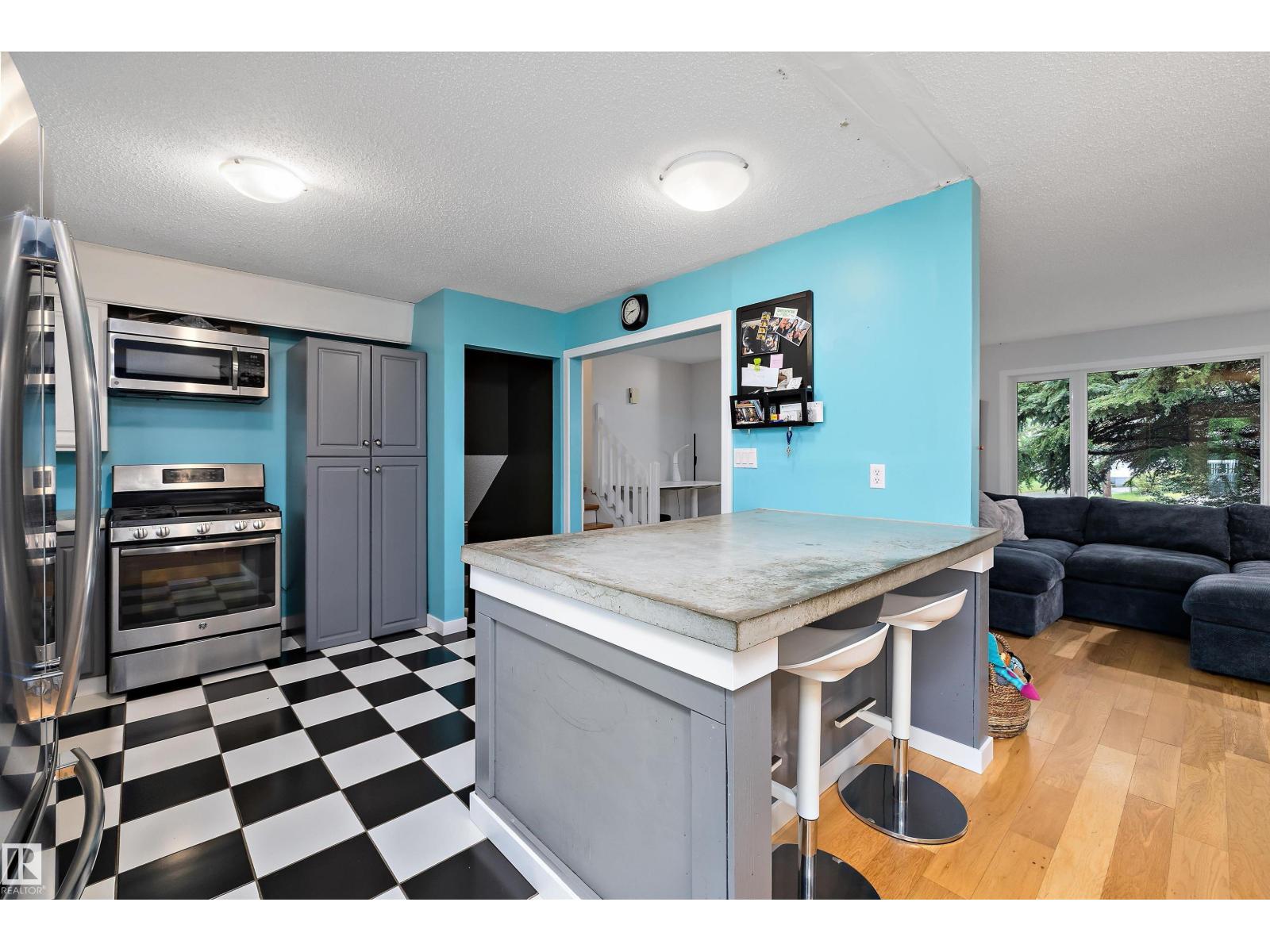 52 ALEXANDER DR — photo 13