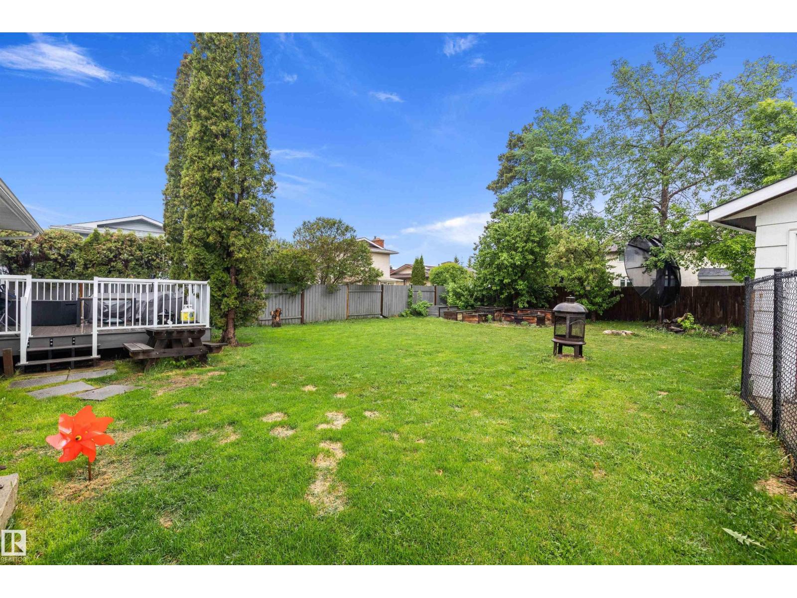 52 ALEXANDER DR — photo 40