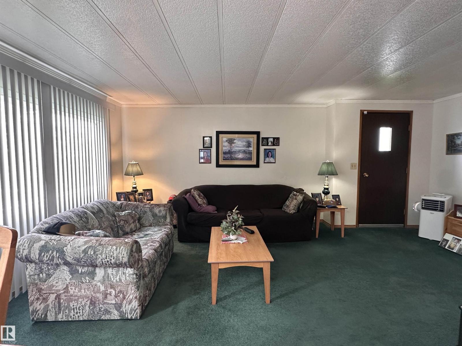 4612 50 ST - 25