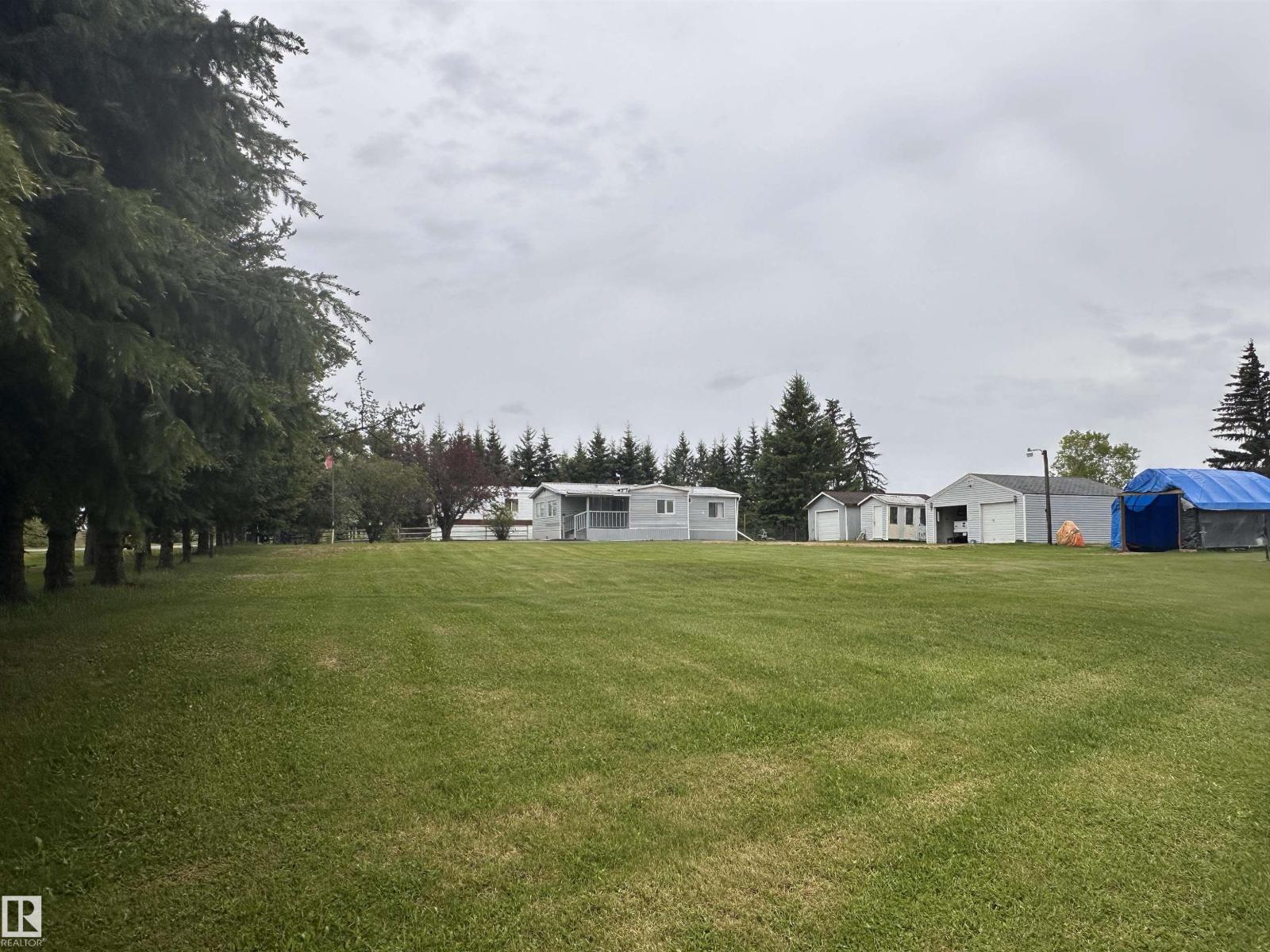 4612 50 ST - 50