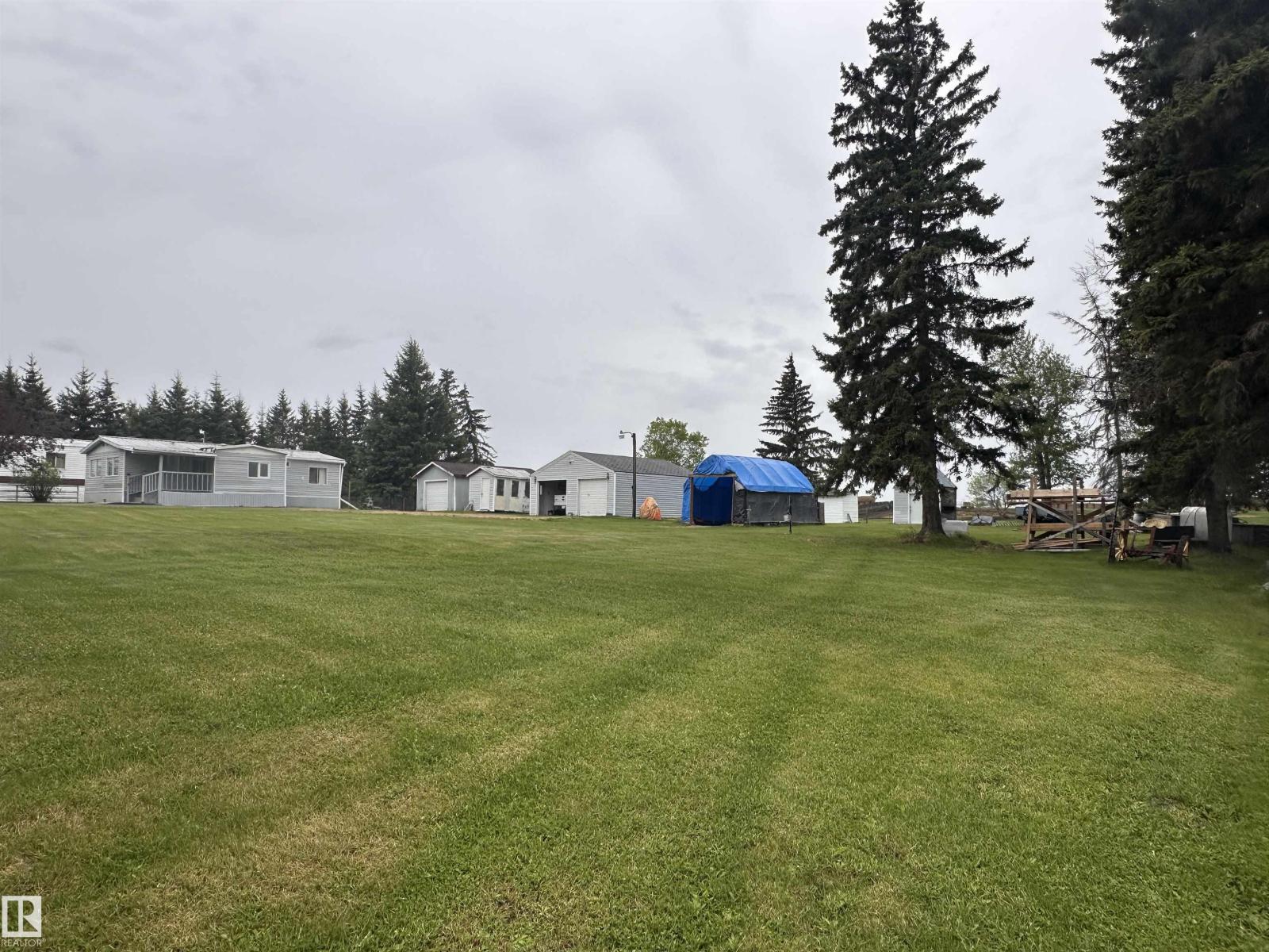 4612 50 ST - 51