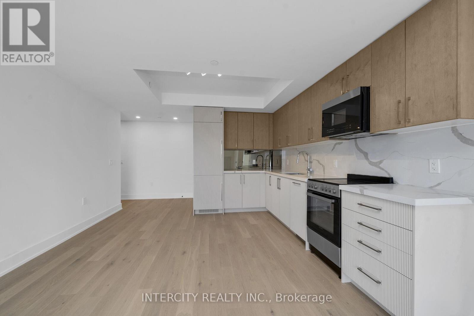 #240 2075 KING ROAD - 13