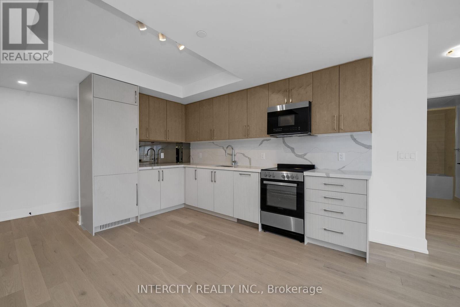 #240 2075 KING ROAD - 12