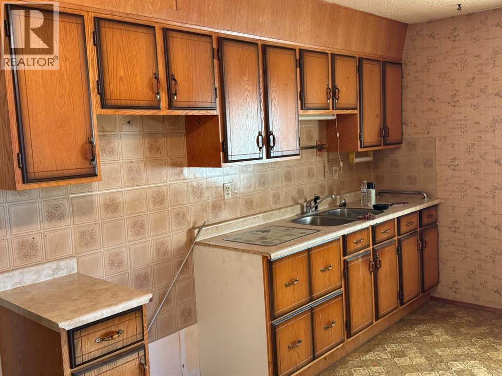 1237 6 Avenue - photo 5