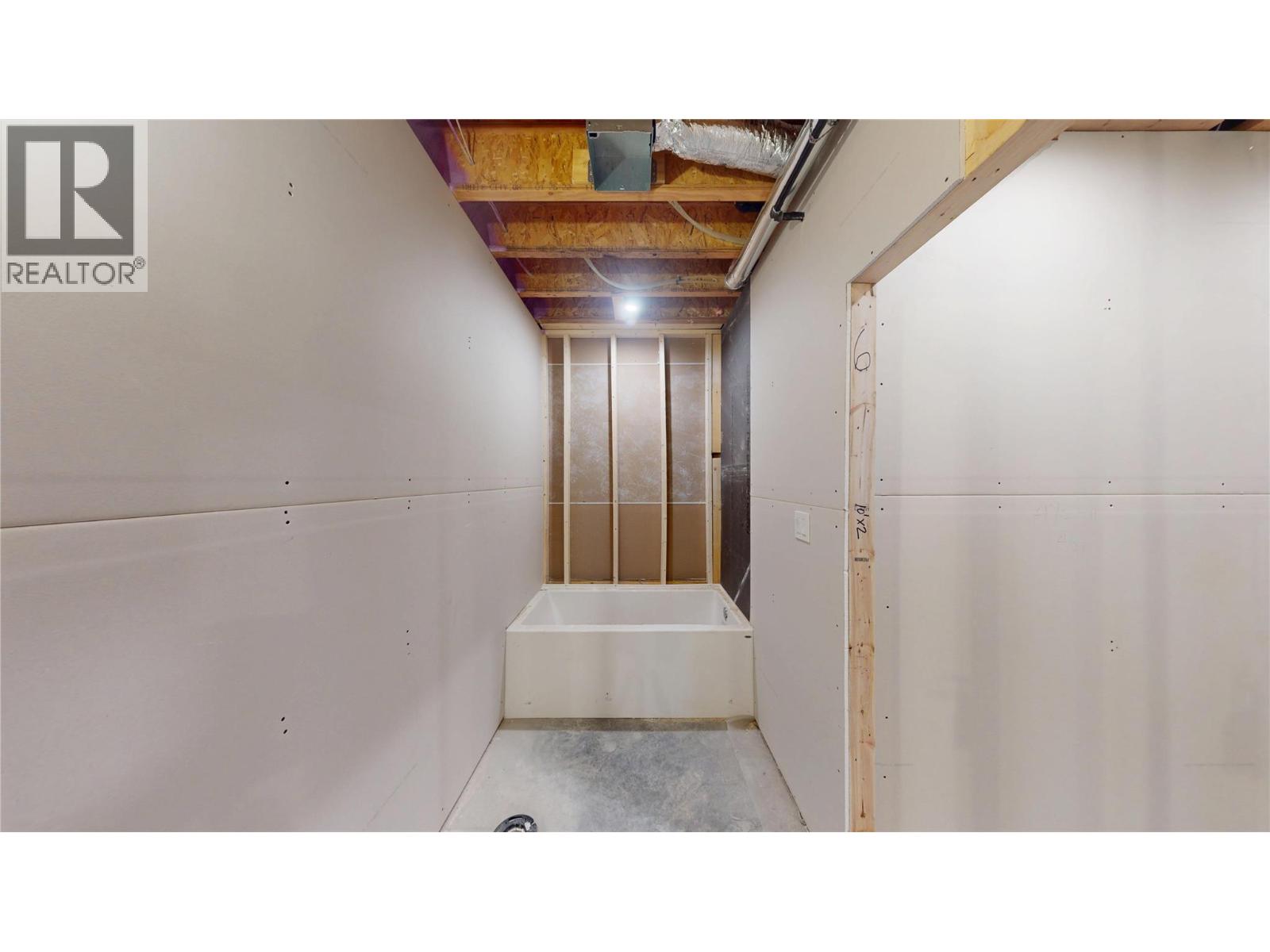 140 River Drive - 32