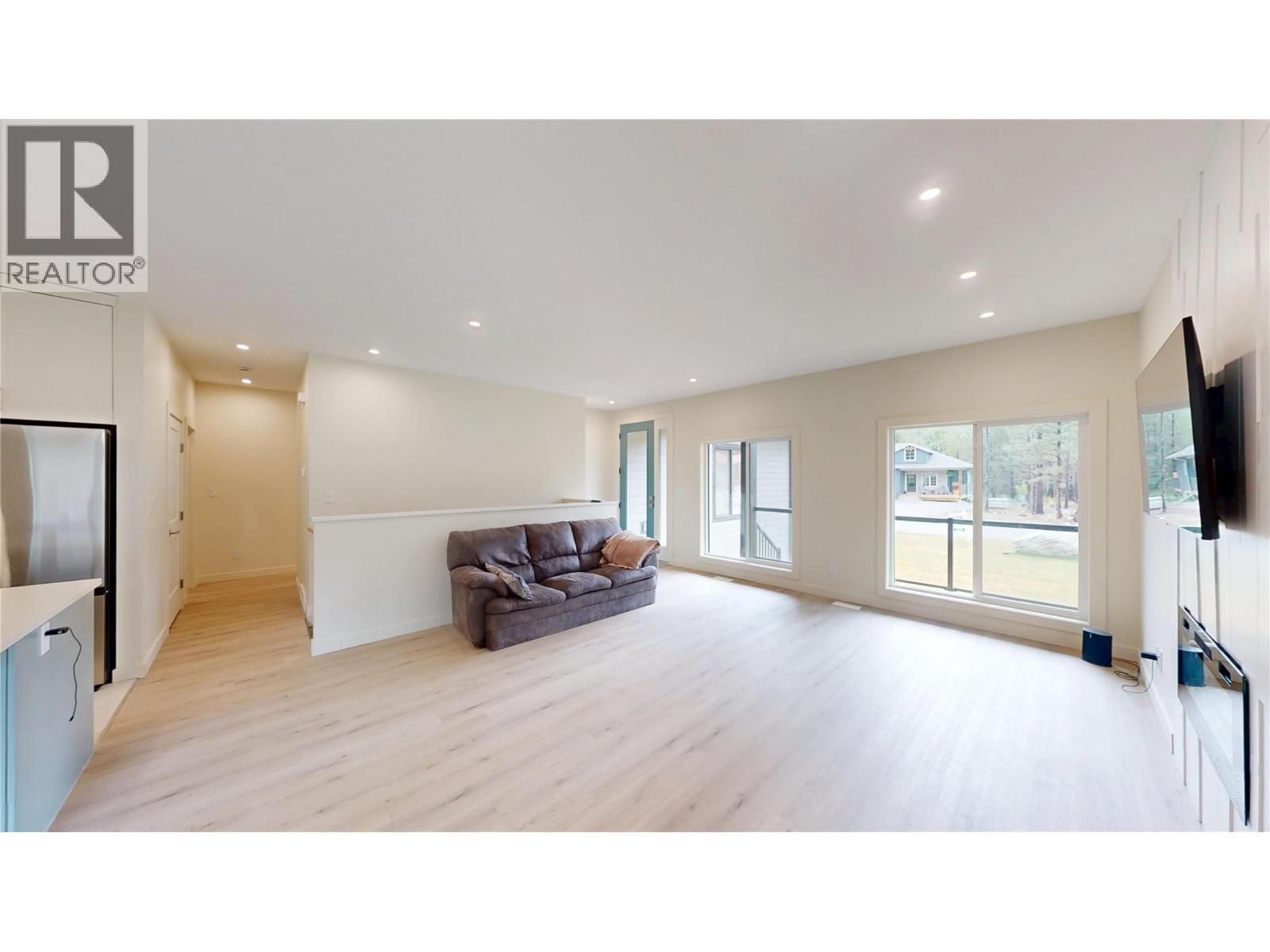 140 River Drive - 9