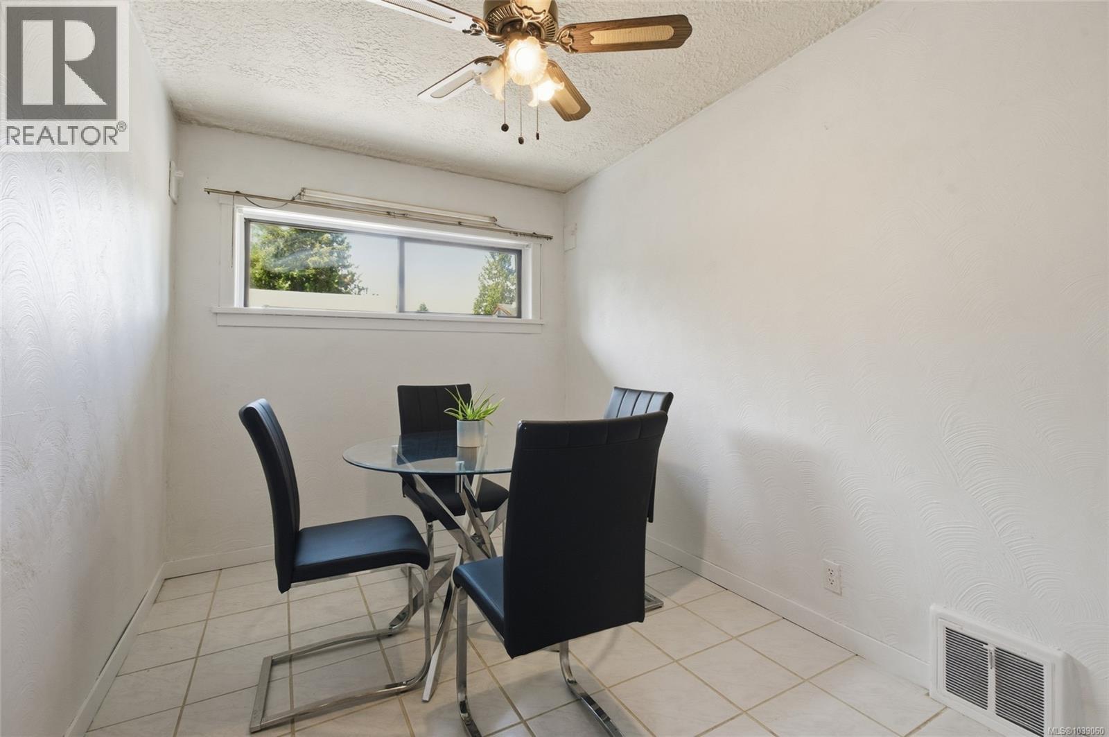 423 Hambrook St - 15