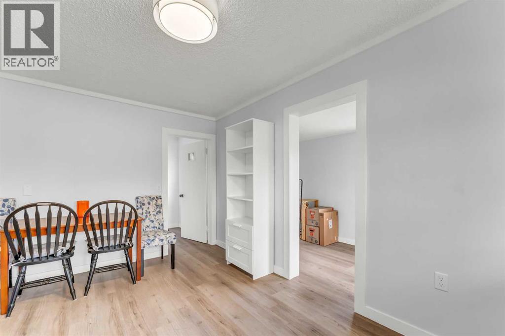 837 Main Street S - 13