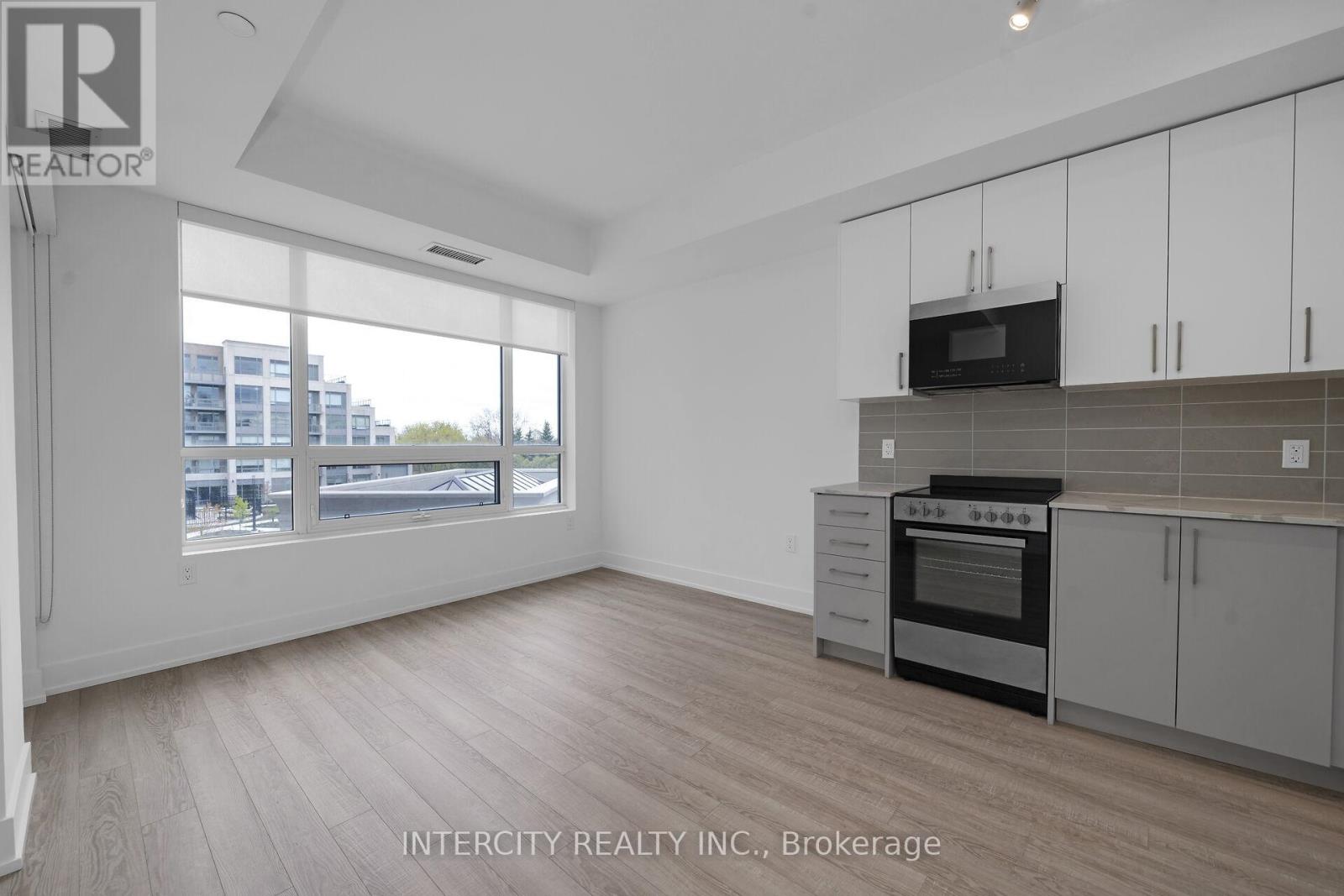 #312 2075 KING ROAD - 18