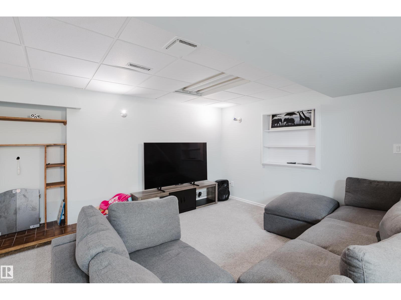33 MILL DR — photo 23