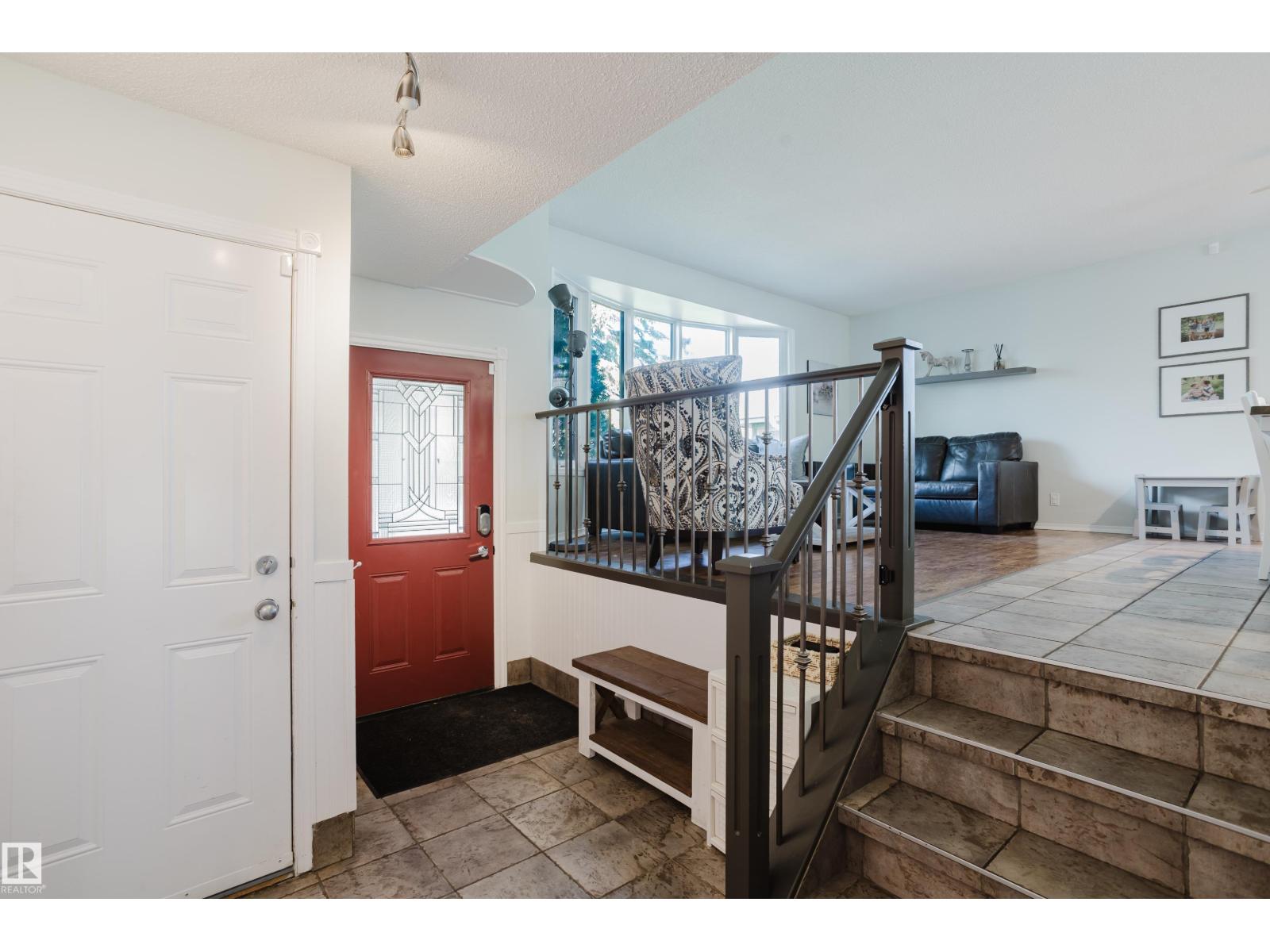 33 MILL DR exterior