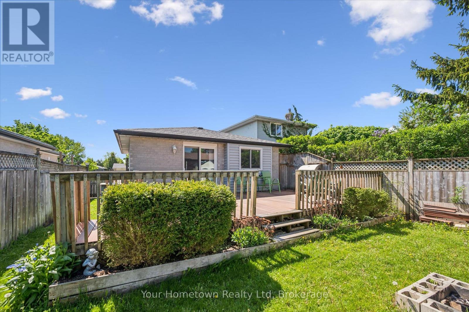 369 STRATHALLAN STREET - 34