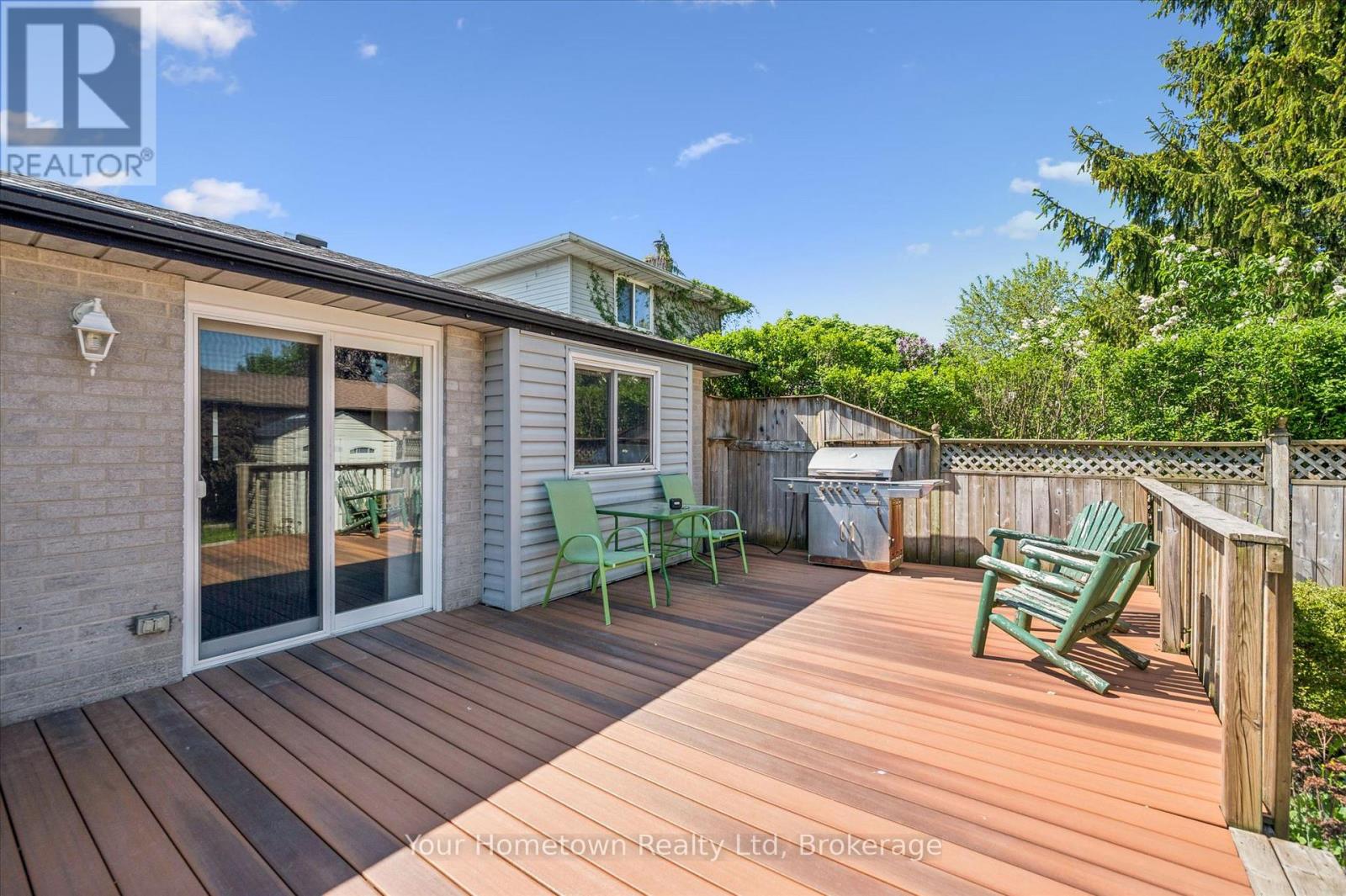 369 STRATHALLAN STREET - 36