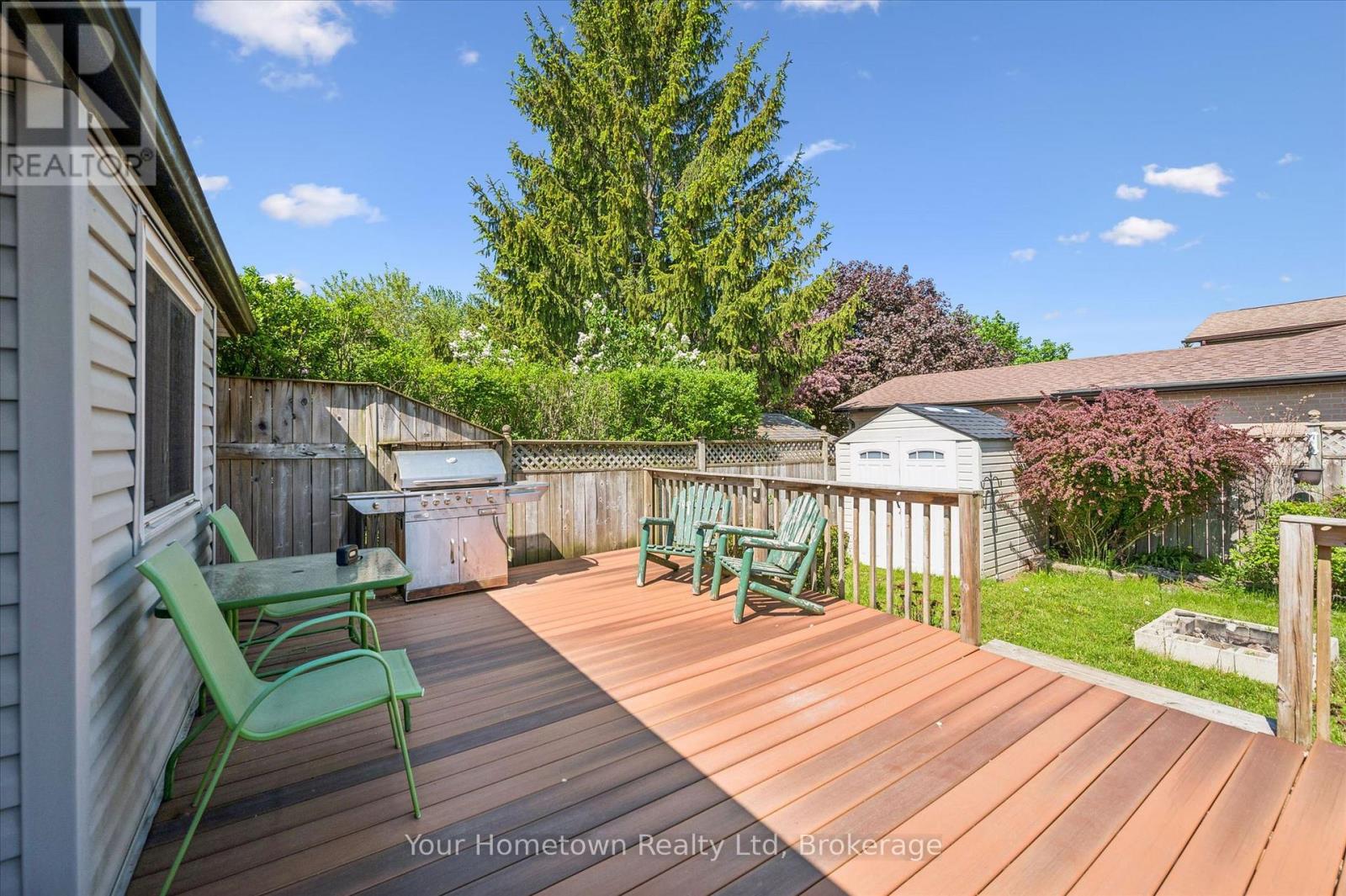 369 STRATHALLAN STREET - 37