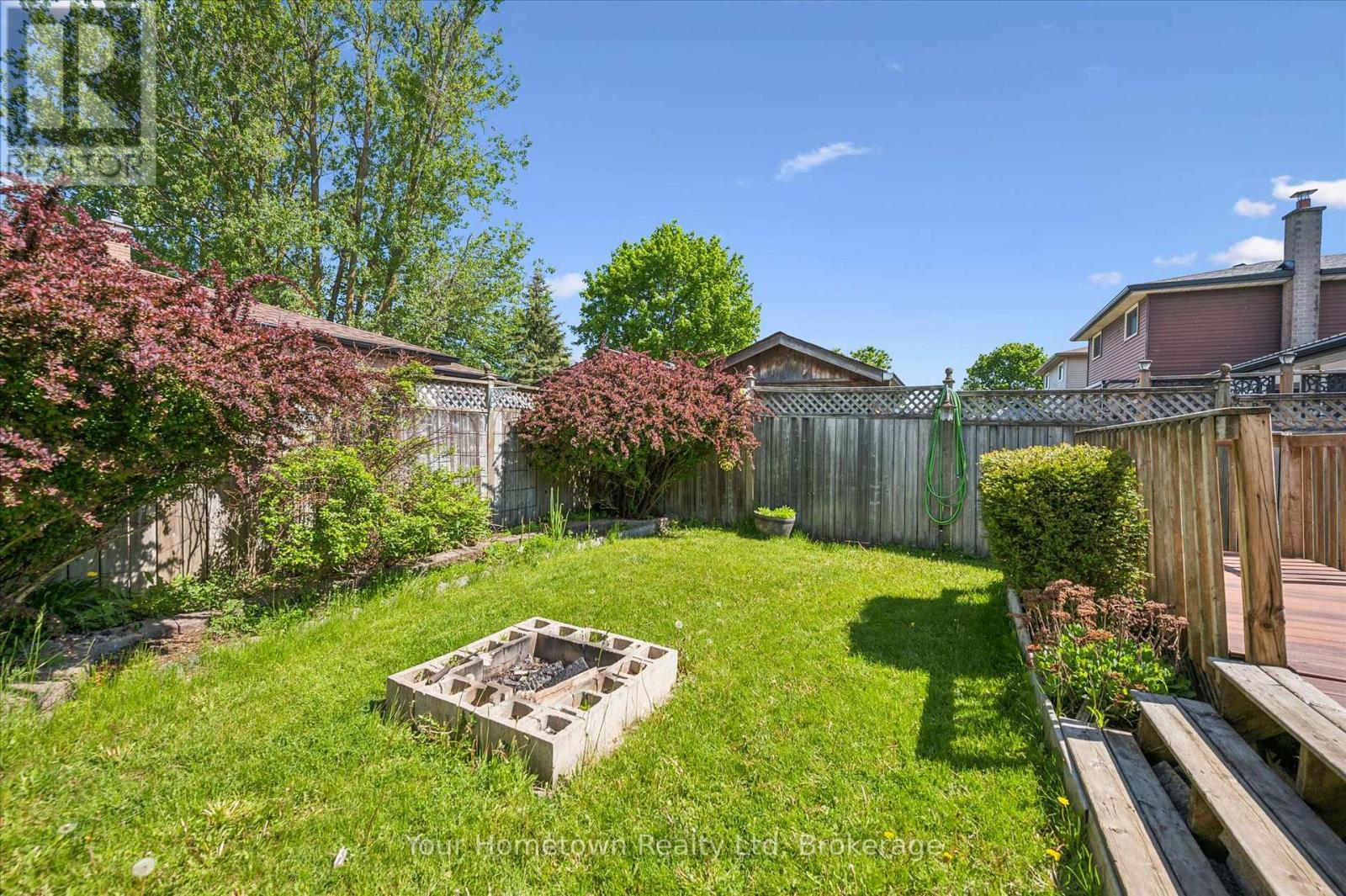 369 STRATHALLAN STREET - 40
