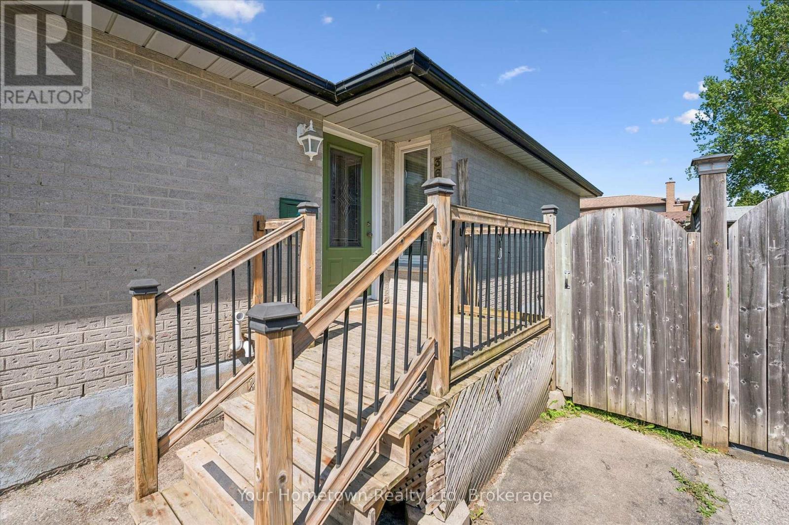 369 STRATHALLAN STREET - 5