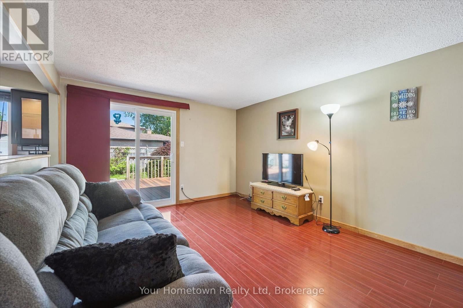 369 STRATHALLAN STREET - 9
