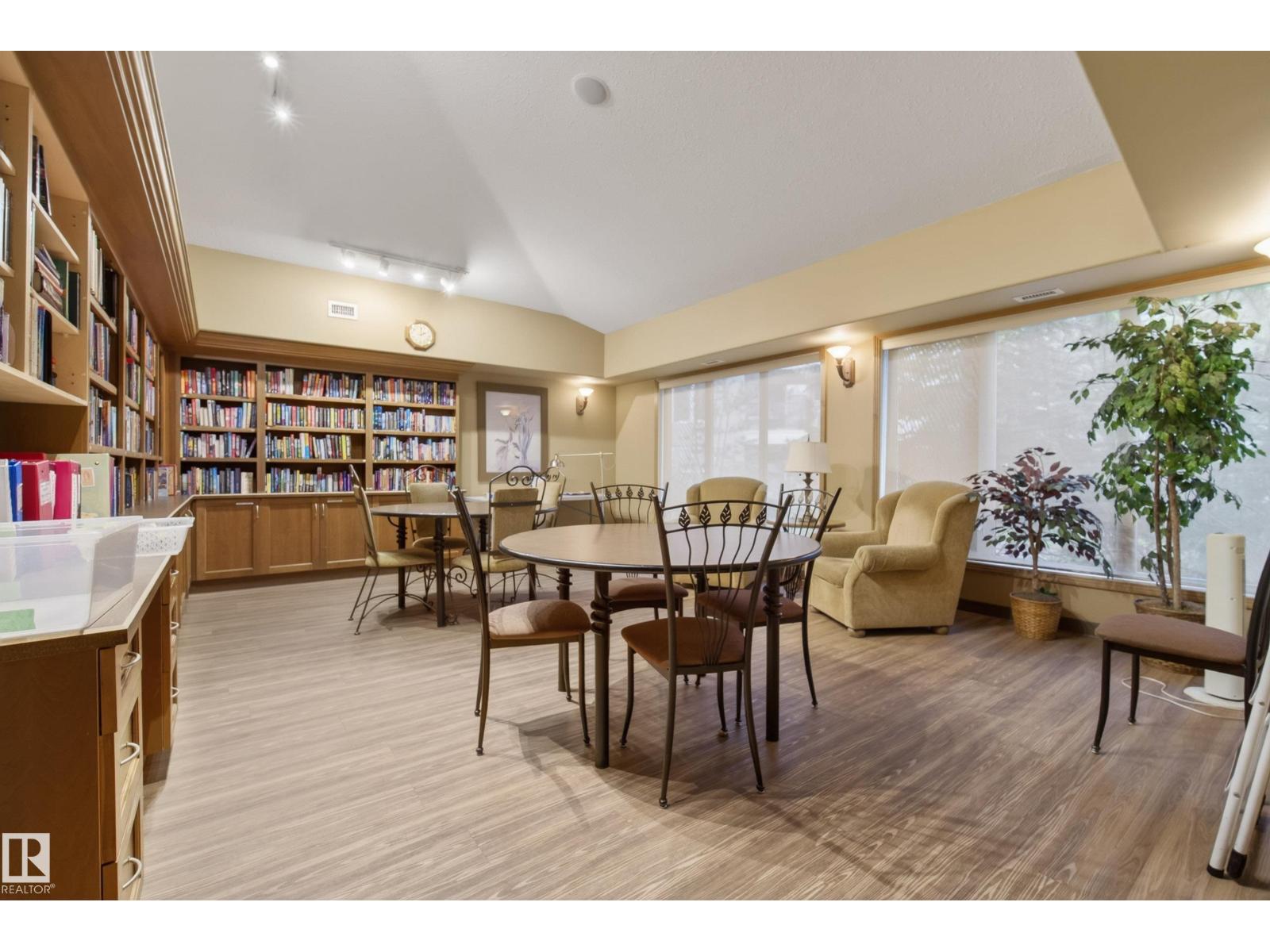 #413 8912 156 ST NW NW - 36
