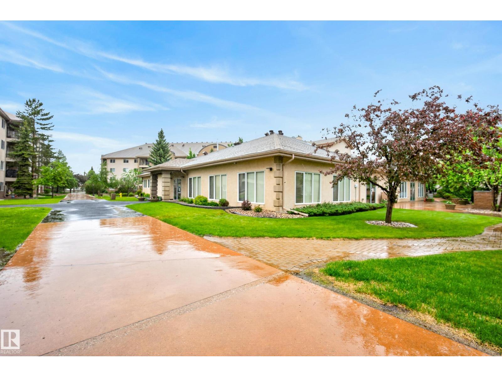 #413 8912 156 ST NW NW - 4