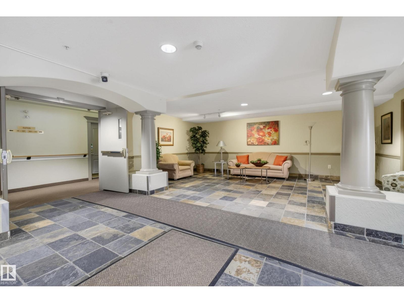 #413 8912 156 ST NW NW - 40