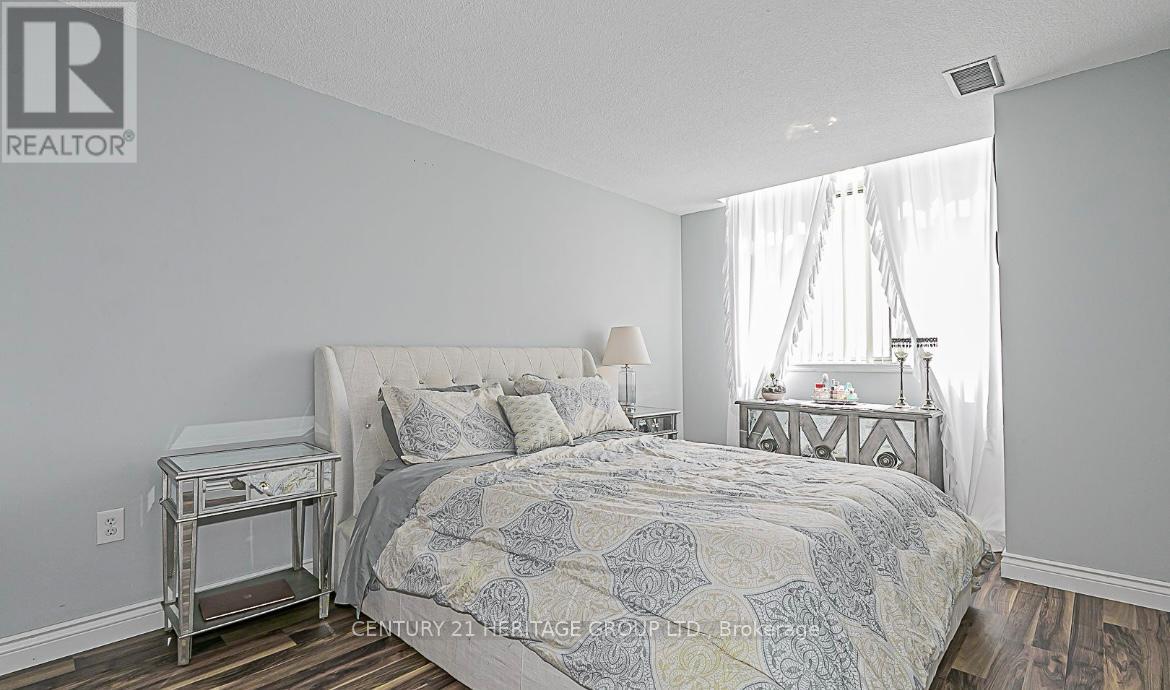 #1112 270 DAVIS DRIVE - 14