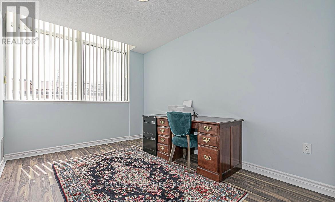 #1112 270 DAVIS DRIVE - 16
