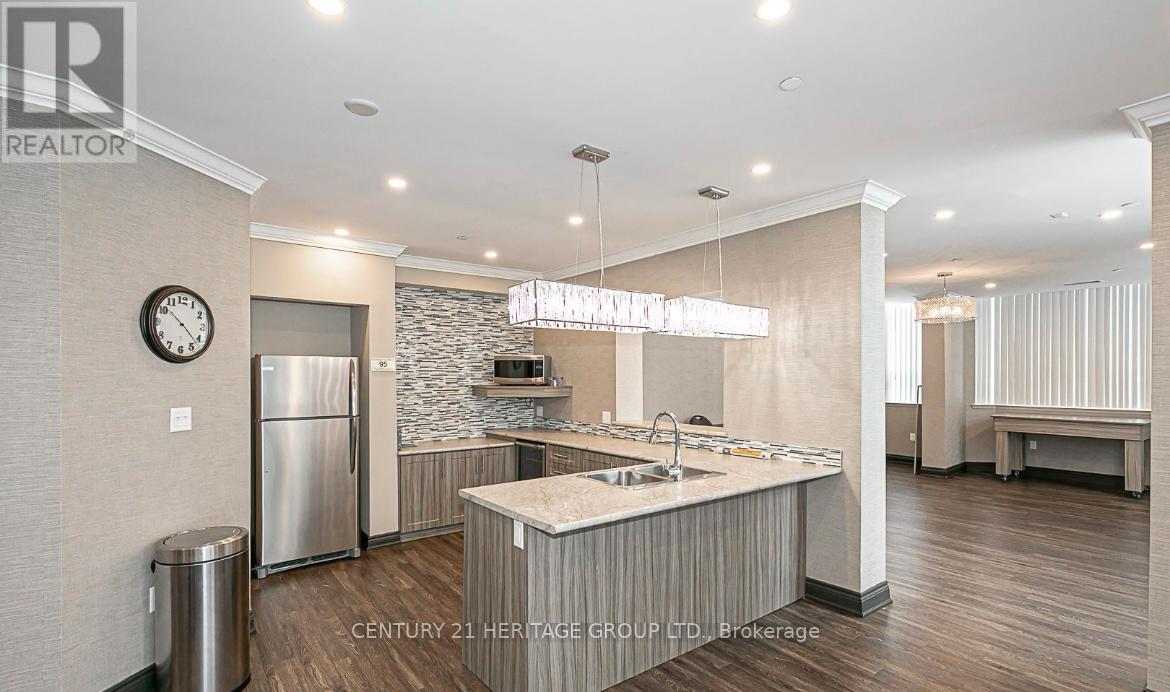 #1112 270 DAVIS DRIVE - 22