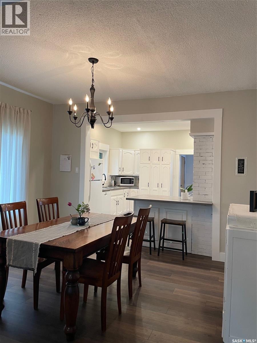 304 Brownlee STREET - photo 5